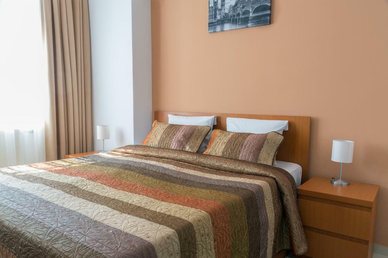 Maxxy Apartments Bucarest Esterno foto