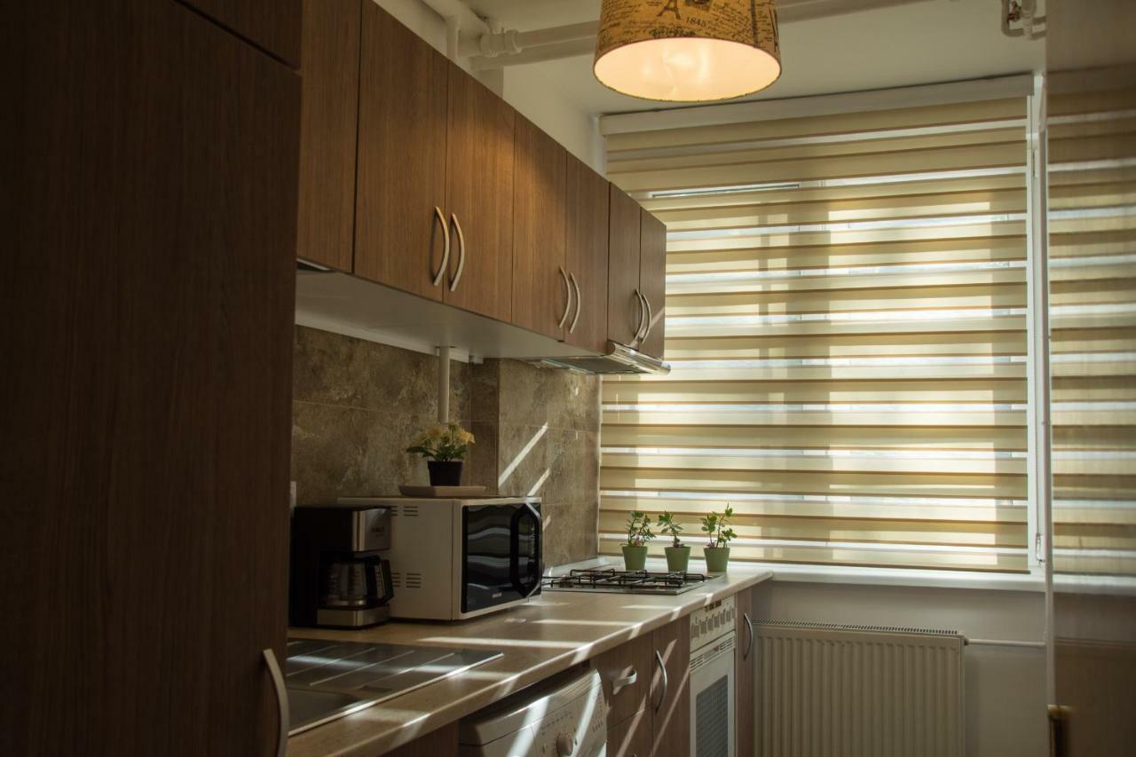 Maxxy Apartments Bucarest Esterno foto