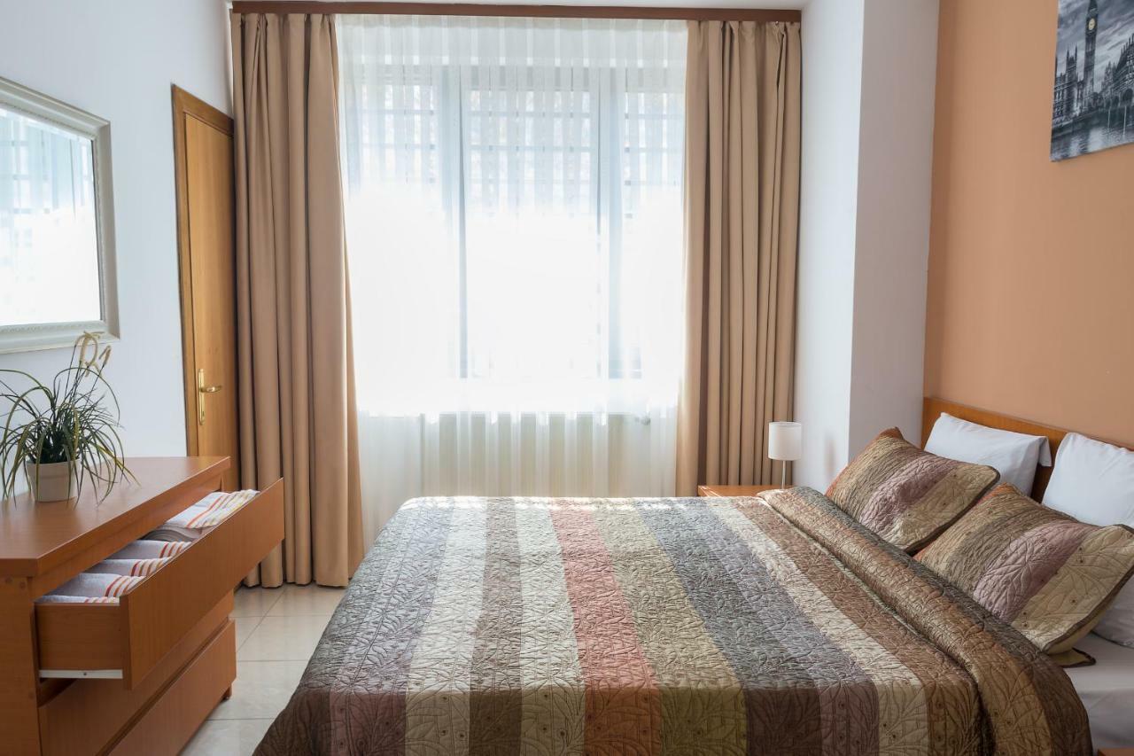 Maxxy Apartments Bucarest Esterno foto